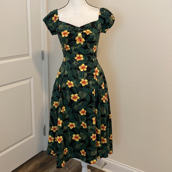 Collectif Dolores Tropical Hibiscus Doll Dress sz 2 - Picture 4 of 12